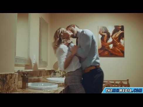 ❤️ Quando uma loira peituda o seduz em um banheiro público ❤️ Porno vídeo em pt-br.xxxnd.ru